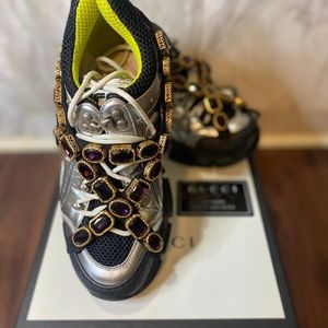 GUCCI WOMENS FLASHTREK CHUNKY LEATHER SNEAKERS